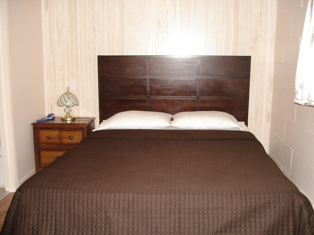 Motel Belair Rigaud Экстерьер фото
