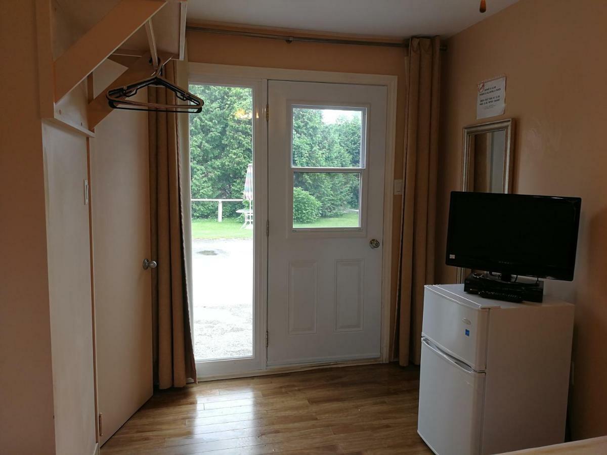 Motel Belair Rigaud Экстерьер фото